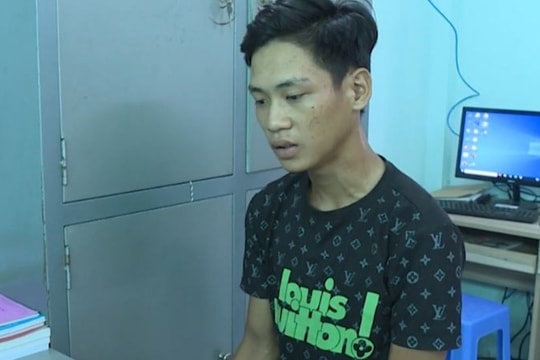 Dụ bé gái làm quen qua mạng 'ăn trái cấm'