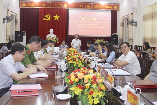 Tăng cường phối hợp công tác giữa Đảng uỷ Khối các cơ quan tỉnh và Thành uỷ Vinh