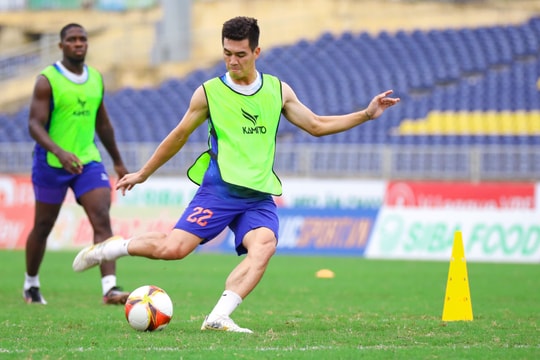 V-League: Không chỉ chuyện của Tiến Linh