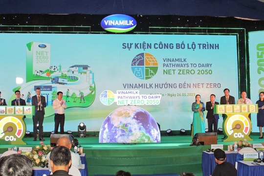 Nhà máy sữa và trang trại bò sữa Vinamilk Nghệ An đạt trung hòa các bon theo tiêu chuẩn quốc tế