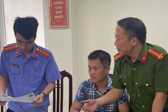 Bắt nguyên giám đốc, phó giám đốc trung tâm phát triển quỹ đất huyện về tội 'Lạm quyền trong khi thi hành công vụ'