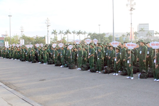 500 'chiến sỹ nhí' tham gia Học kỳ quân đội 2023 ở Nghệ An
