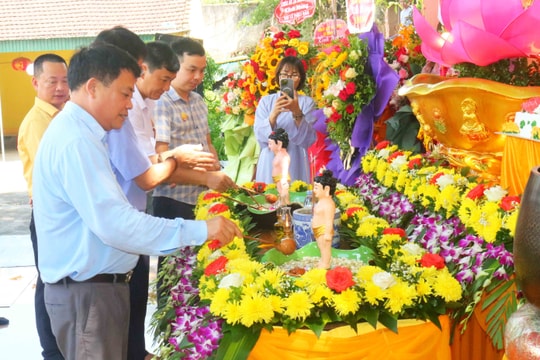 Trang trọng đại lễ Phật Đản Phật lịch 2567 ở Nghệ An