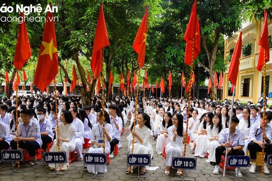 Hơn 1.900 hồ sơ đăng ký thi vào lớp 10 Trường THPT chuyên Phan Bội Châu