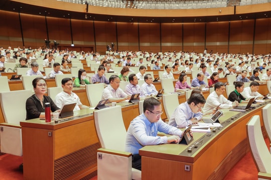 Quốc hội thảo luận về việc huy động, quản lý và sử dụng các nguồn lực phục vụ công tác phòng, chống dịch Covid-19