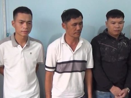 Phá đường dây liên tỉnh làm giả con dấu và tài liệu trên mạng xã hội