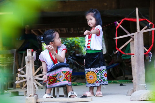 Ngày hè 'học mà chơi' của trẻ em huyện Kỳ Sơn