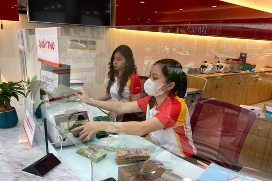 Các ngân hàng đồng thuận hạ lãi suất huy động, kéo giảm lãi vay