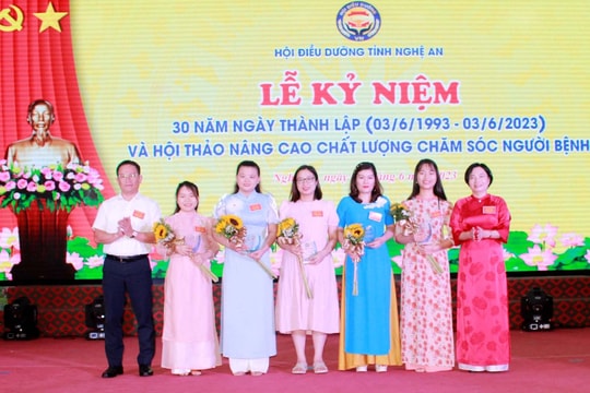 Phát động phong trào thi đua 'Người điều dưỡng tận tâm, sáng tạo, chuyên nghiệp'