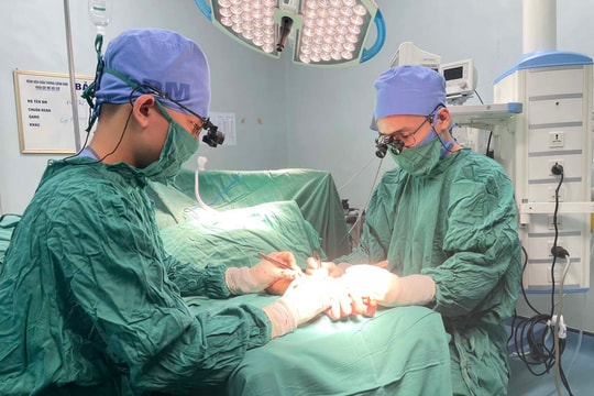 Xuyên đêm ‘hồi sinh’ bàn tay đứt lìa cho nam thanh niên