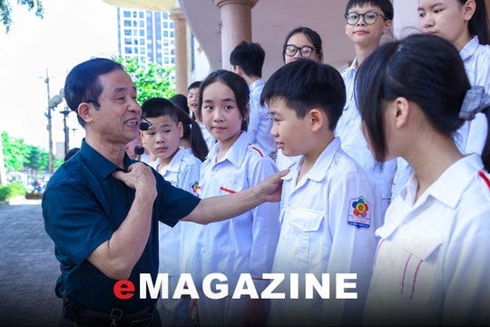 Người thầy với trái tim trẻ thơ