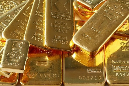 Giá vàng trong nước cao hơn thế giới hơn chục triệu đồng; Giá đô la, hồ tiêu tiếp đà tăng nhẹ