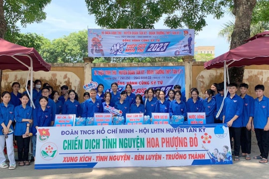 Hơn 3.000 thanh niên tình nguyện Nghệ An sẵn sàng tiếp sức sĩ tử vào lớp 10 