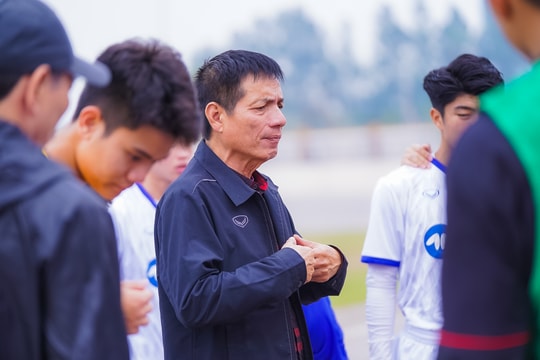 Phó Tổng Giám đốc Công ty CP Thể thao SLNA: Các cầu thủ xuất sắc đều xuất phát từ Giải Bóng đá TN-NĐ Cúp Báo Nghệ An