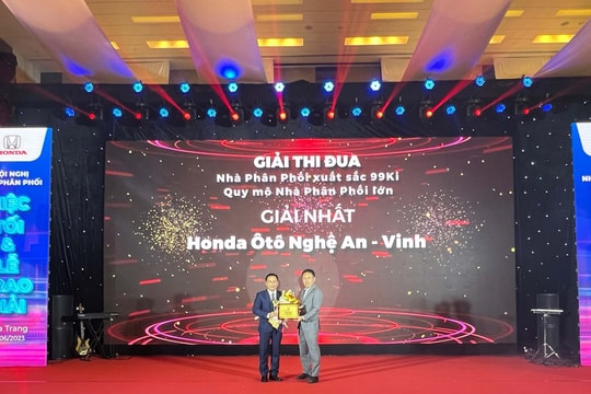 Honda Ôtô Vinh đạt giải 'Nhà phân phối xuất sắc nhất Quy mô nhà phân phối lớn của Honda Việt Nam' năm 2023