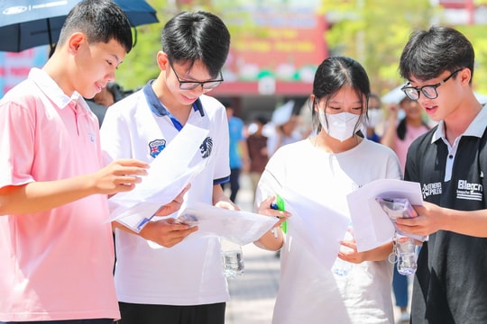 Đề thi môn Ngữ văn lớp 10 ở Nghệ An đề cập đến giá trị của bản thân 