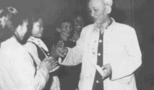 Nêu gương 'Người tốt, việc tốt' - tầm nhìn nhân văn, vĩ đại của Bác Hồ trong xây dựng, phát triển con người