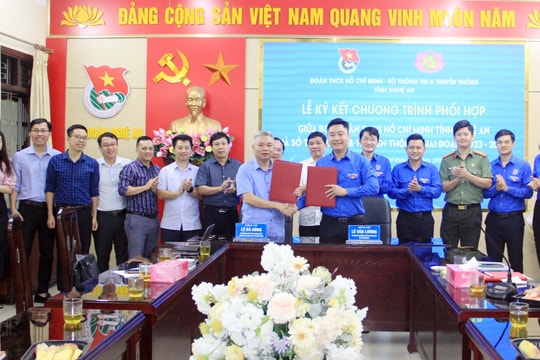 Tỉnh đoàn, Sở Thông tin và Truyền thông ký kết chương trình phối hợp thúc đẩy chuyển đổi số