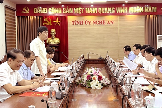 Đoàn khảo sát của Ban Tổ chức Trung ương làm việc với Thường trực Tỉnh ủy và các ban xây dựng Đảng tỉnh Nghệ An 