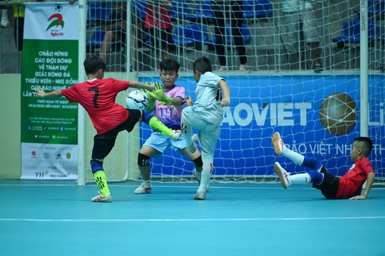 Nhi đồng Thái Hòa lội ngược dòng ngoạn mục trước Nhi đồng Con Cuông