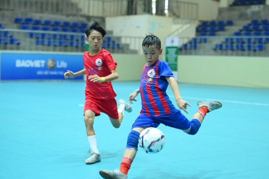 Nhi đồng Diễn Châu thắng sát nút Nhi đồng Hưng Nguyên trong trận đấu mở màn