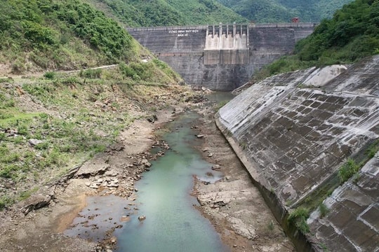 2 nhà máy thuỷ điện lớn nhất Nghệ An có nguy cơ dừng phát điện 