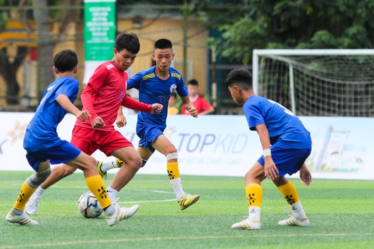 Thiếu niên Quỳnh Lưu có chiến thắng đậm đà trước thiếu niên Quế Phong 