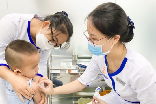 Cấp bách tìm mọi giải pháp để giải quyết việc thiếu vắc-xin tiêm chủng mở rộng