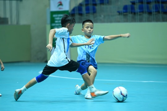 Nhi đồng Quỳ Hợp thắng sát nút trước Yên Thành tại bảng 'tử thần'