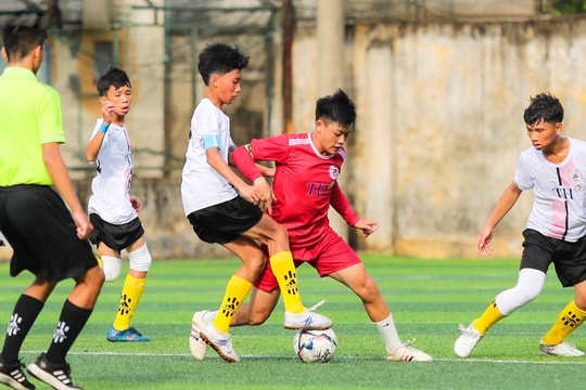 Highlight Thiếu niên Hoàng Mai (Trắng) - Thiếu niên Quế Phong (Đỏ): 5-1