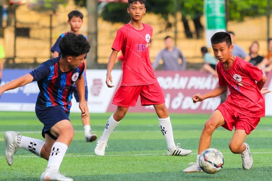 Highlight Thiếu niên TP. Vinh (Đỏ) - Thiếu niên TX. Cửa Lò: 4-0