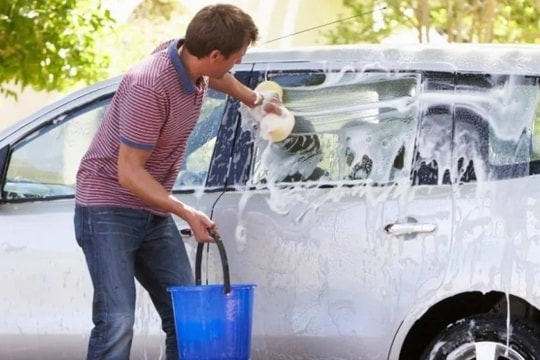 Nguyên nhân khiến lớp sơn xe ô tô nhanh phai màu