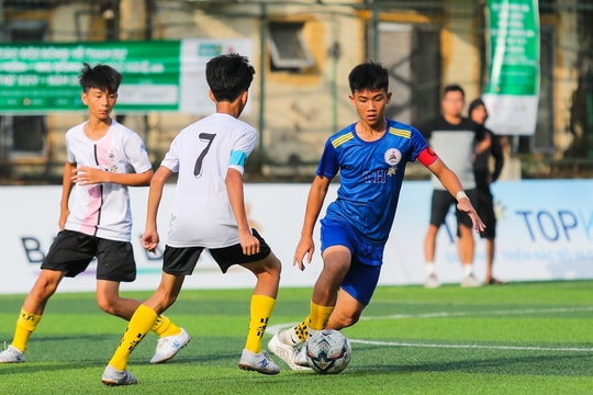 Chiến thắng trong trận Derby 'Biển Quỳnh': Đội thiếu niên Quỳnh Lưu đứng đầu Bảng B