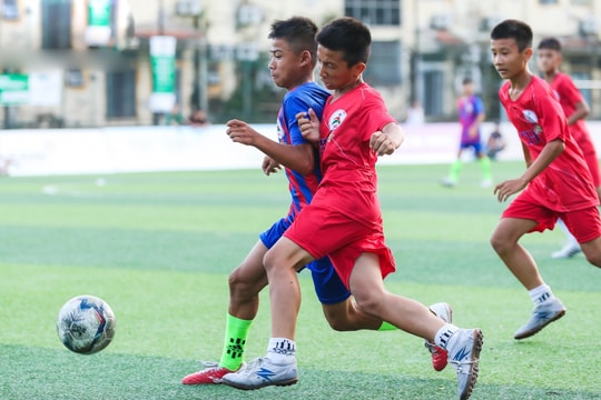 Highlight: TN TP. Vinh (đỏ) - TN. Đô Lương (xanh đỏ) (2-0)
