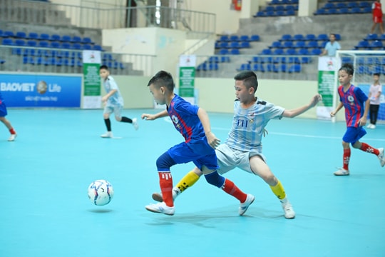 Vượt qua Nhi đồng Thái Hòa, Nhi đồng Hưng Nguyên giành tấm vé thứ 2 vào tứ kết ở bảng A