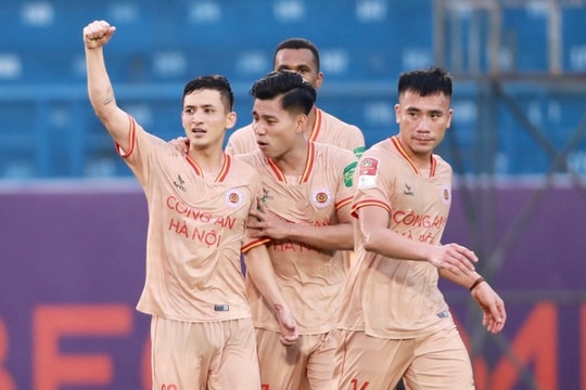 V- League và chuyện 'nước chảy chỗ trũng'