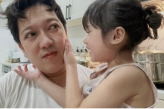 Nhã Phương khoe ảnh 'gia đình bất ổn', tiết lộ tính cách thực của ái nữ