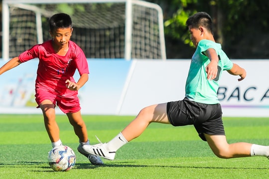 Thắng đội thiếu niên Kỳ Sơn, đội thiếu niên thành phố Vinh giành vé vào bán kết Cúp Báo Nghệ An 2023