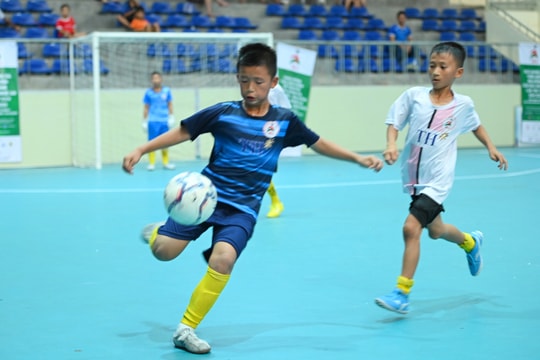 Highlight trận Tứ kết Nhi đồng TP. Vinh - Nhi đồng TX. Hoàng Mai: 3-0