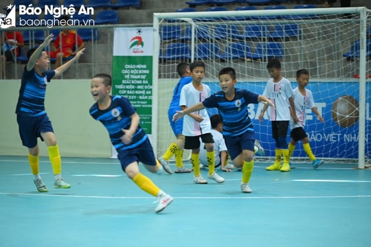 Trực tiếp Giải Bóng đá TN-NĐ Cúp Báo Nghệ An: NĐ TP Vinh - NĐ Quỳ Hợp