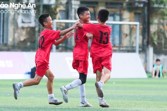 Trực tiếp Giải Bóng đá TN-NĐ Cúp Báo Nghệ An: TN TP Vinh - TN Hoàng Mai