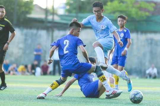 Vượt qua Thiếu niên Yên Thành sau loạt penalty, Thiếu niên Quỳnh Lưu vào chơi chung kết