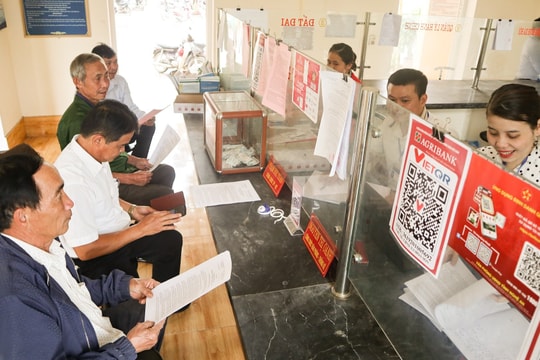 Quy định mới về xếp lương, phụ cấp chức vụ và một số chế độ đối với cán bộ, công chức cấp xã