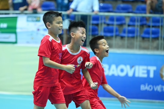 Highlight Bán kết Nhi đồng Tân Kỳ - Nhi đồng Thanh Chương: 2-2 (luân lưu: 4-2)