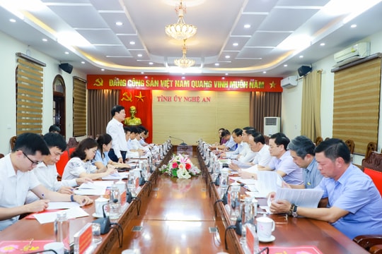 Ban Kinh tế Trung ương làm việc với Thường trực Tỉnh ủy Nghệ An về tình hình huy động, quản lý, sử dụng nguồn vốn tín dụng chính sách xã hội