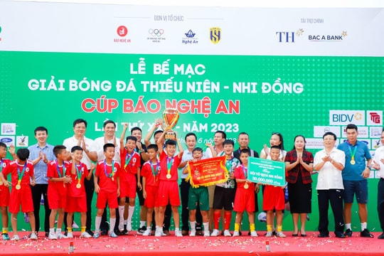 Hành trình bảo vệ thành công 'ngôi vương' của Nhi đồng Tân Kỳ