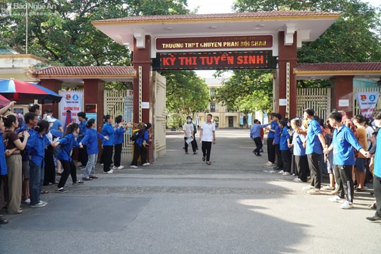 Những thí sinh thi vào Trường THPT chuyên Phan Bội Châu có điểm môn chuyên ấn tượng nhất 