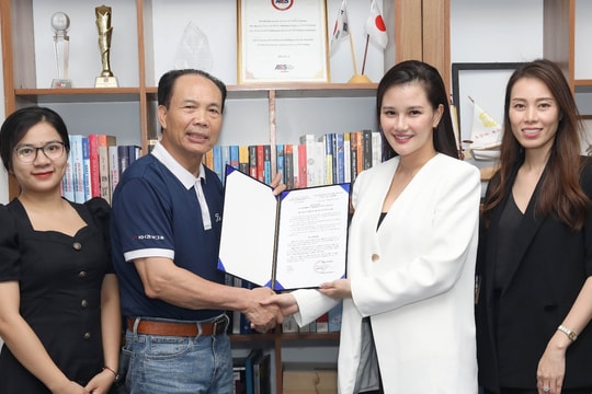 MC Huyền Châu được bổ nhiệm làm Phó trưởng Khoa một trường đại học