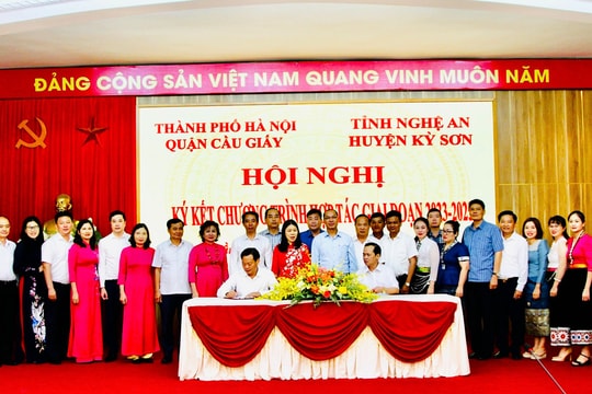 Quận Cầu Giấy (Hà Nội) và huyện Kỳ Sơn ký kết hợp tác phát triển
