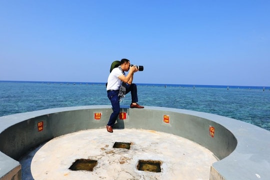 Chuyện phóng viên tác nghiệp ở ‘vùng biển bão tố’